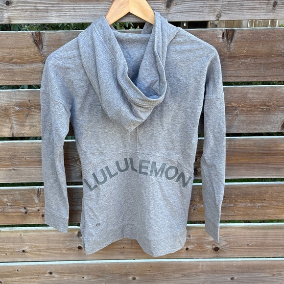 Lululemon ‘cut above’ Gray hoodie size 2 - Picture 1 of 6